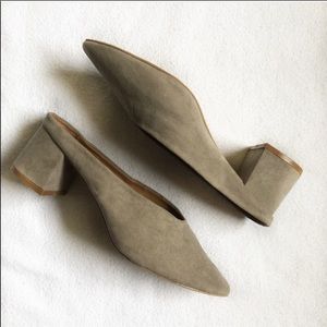 Qupid Taupe Block Heel Mules - Size 8.5